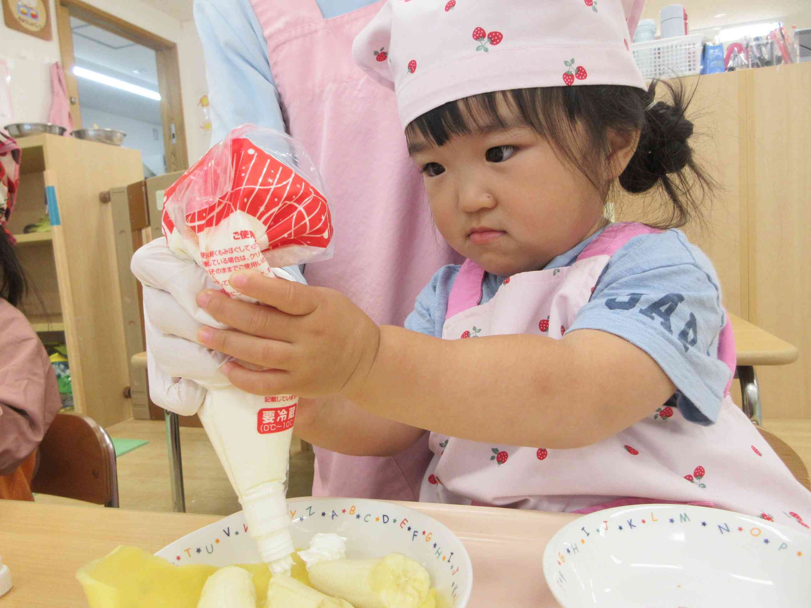 初めてのクリーム絞りにも挑戦