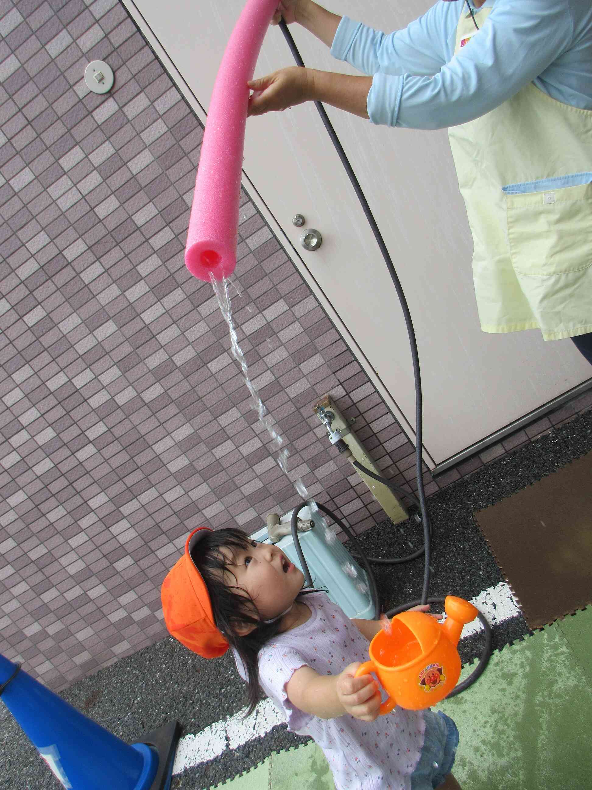 わぁ！お水が降ってきた