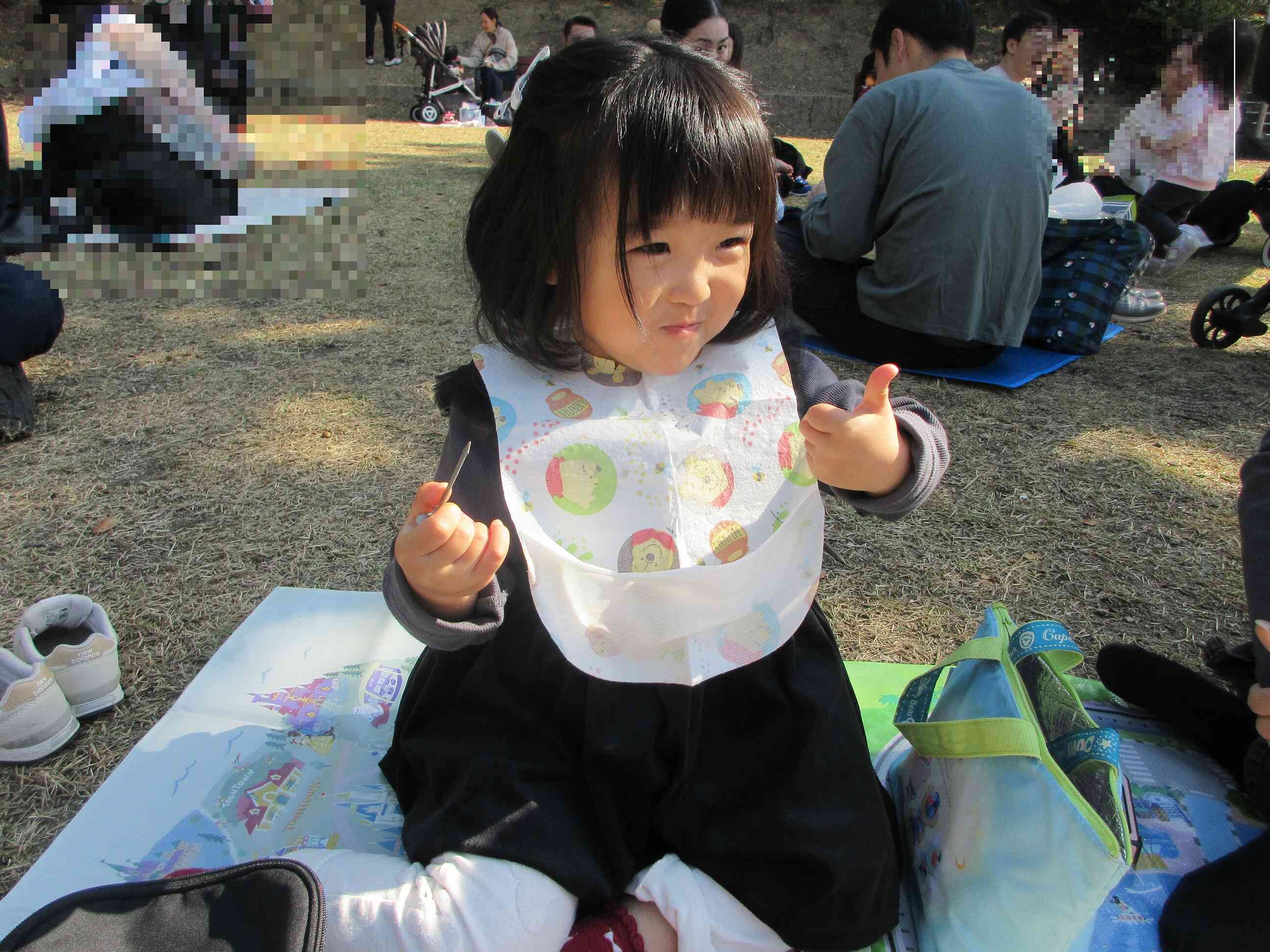 今日はお弁当。「おいし～」