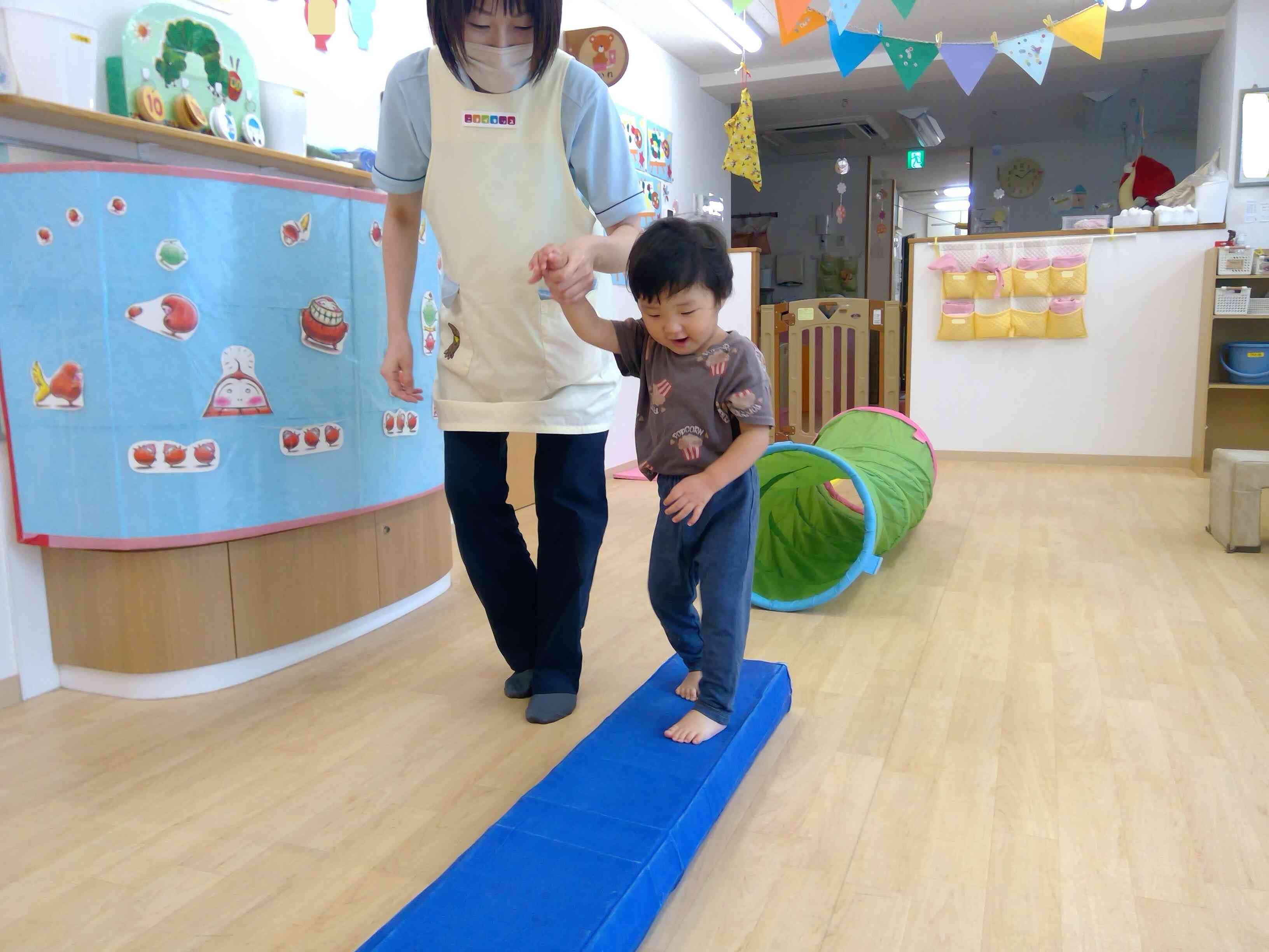 障害物リレーにも挑戦です