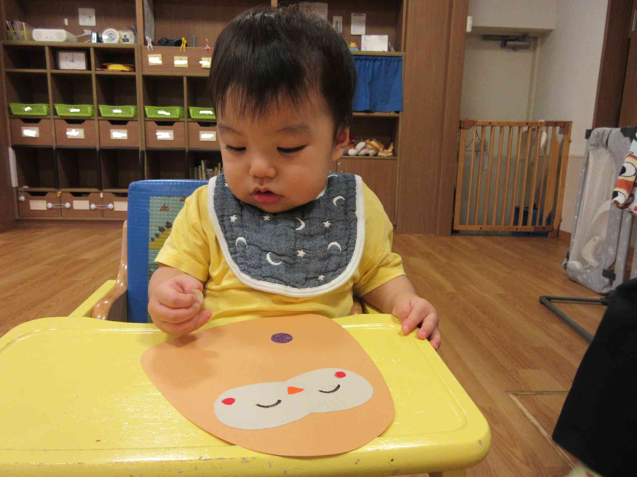 ペタペタ♪（0歳児）