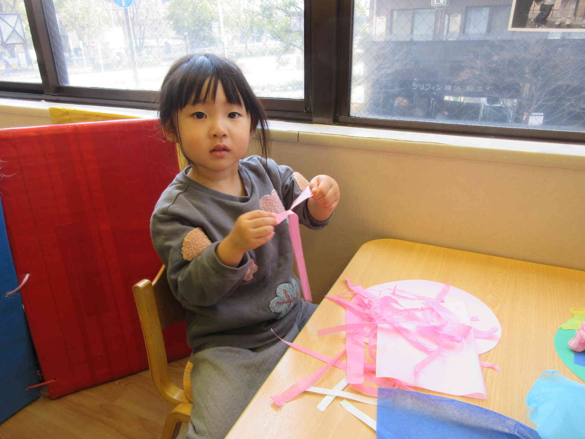 気球の製作をしたよ！（2歳児）