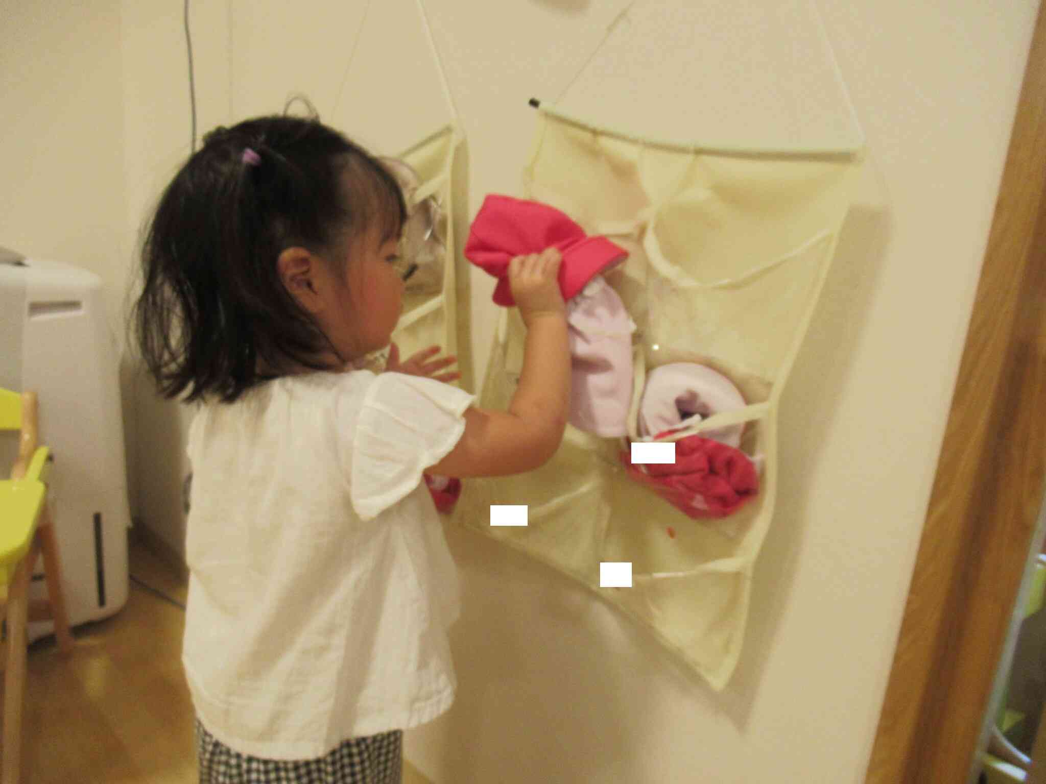 帽子も自分でしまいます。やる気いっぱいのあひる組さんです。