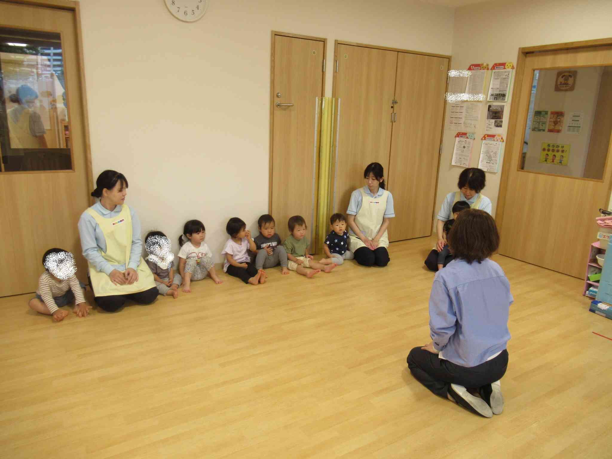 リトミック（あひる組　1歳児）