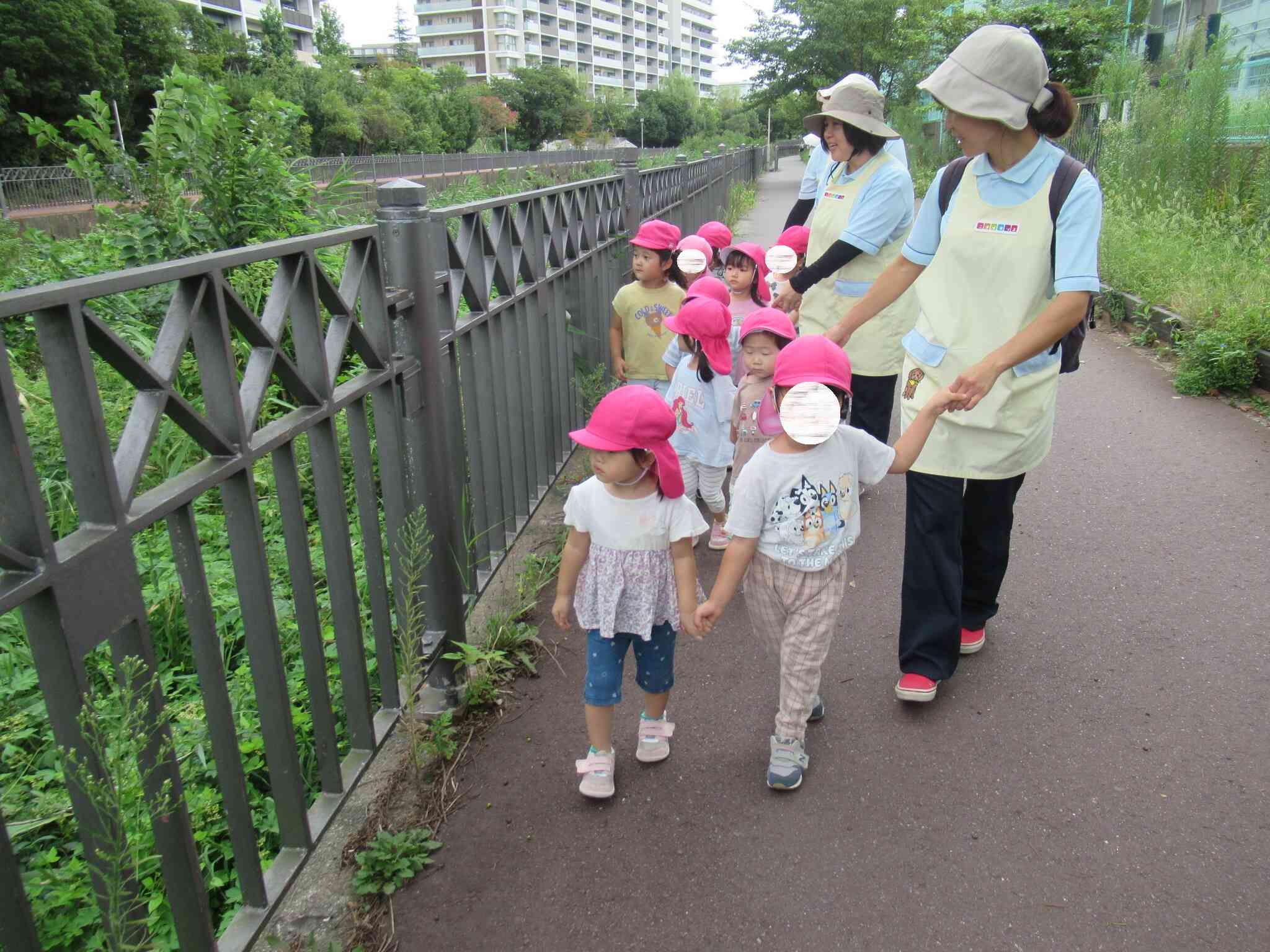 初秋のお散歩（りす組　2歳児）