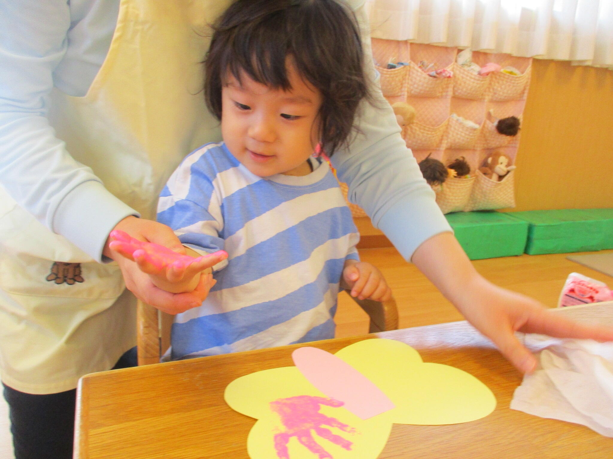 春の製作（1歳児）｜ニチイキッズ三軒茶屋保育園｜ニチイキッズ
