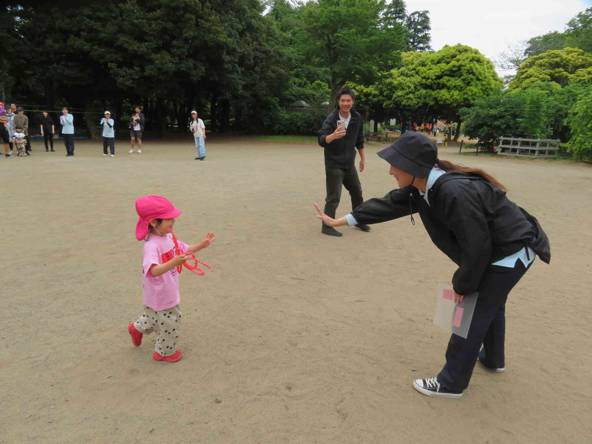 先生にタッチ！