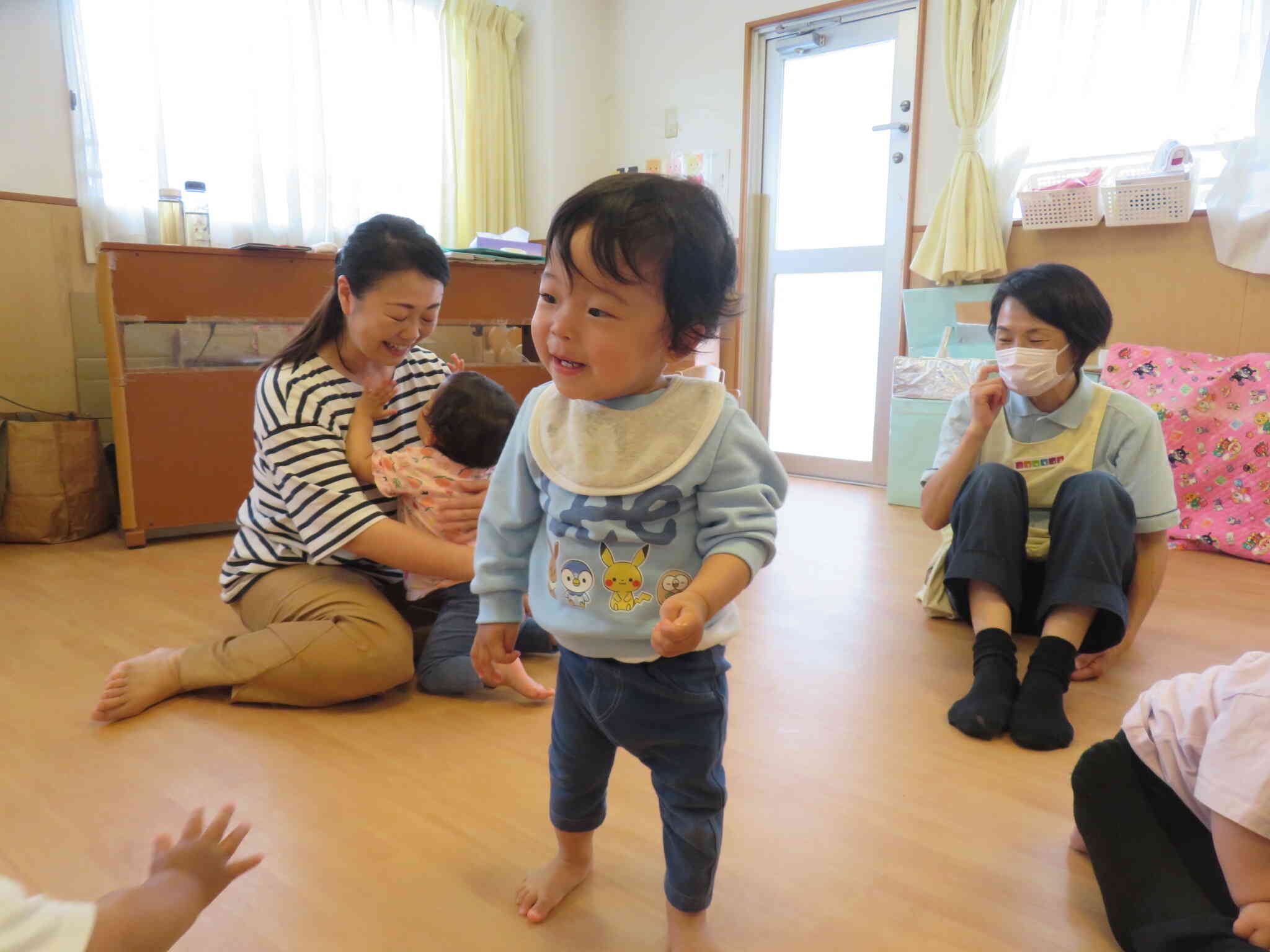 だれのおひざに行こうかな…