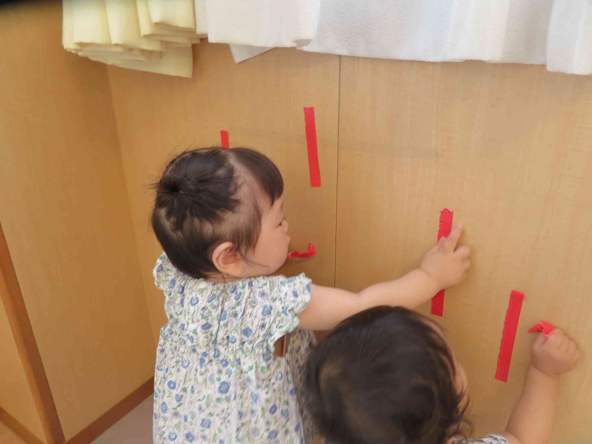 室内遊び（0歳児クラス）