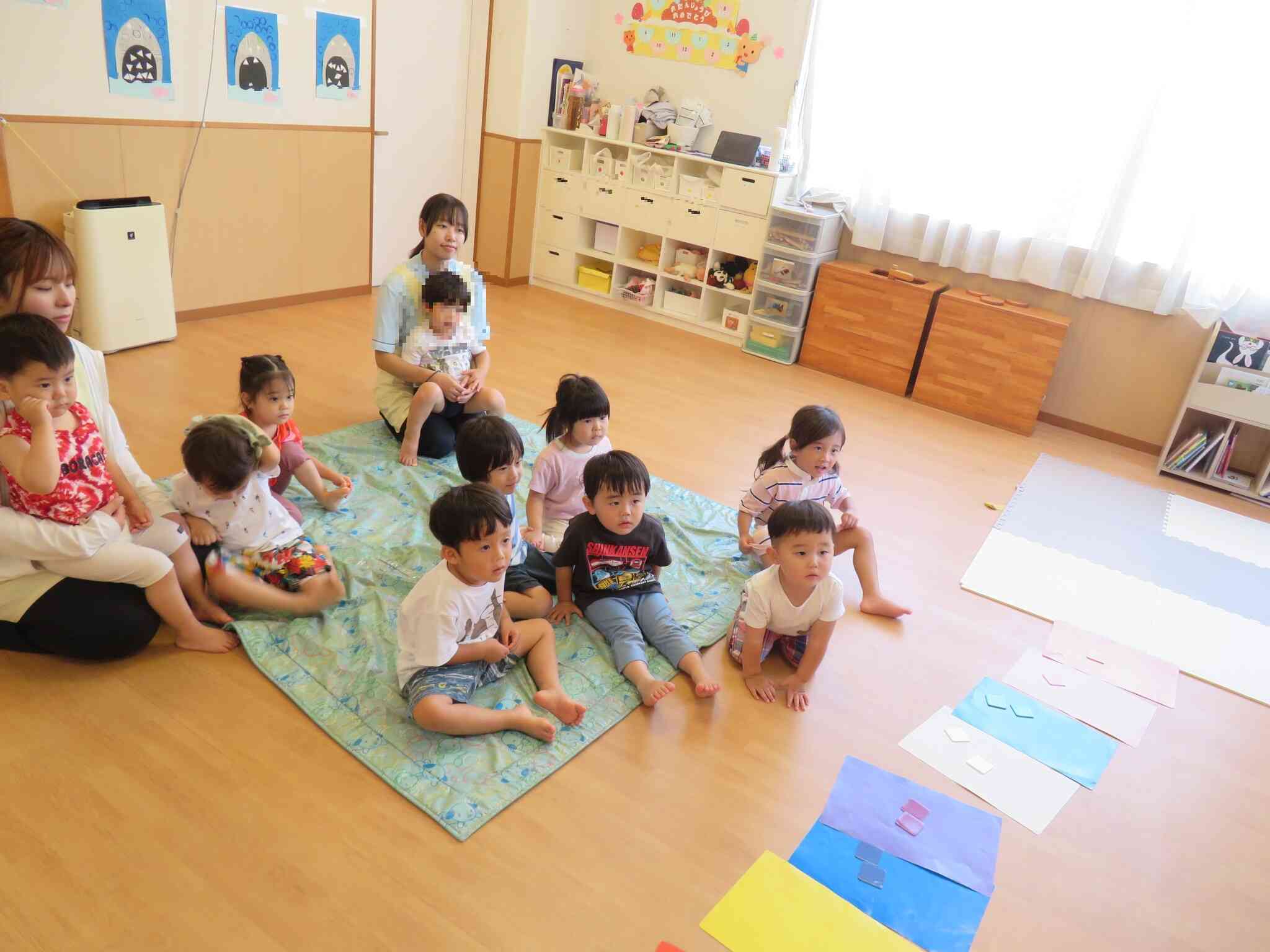色合わせ（2歳児クラス・英語）