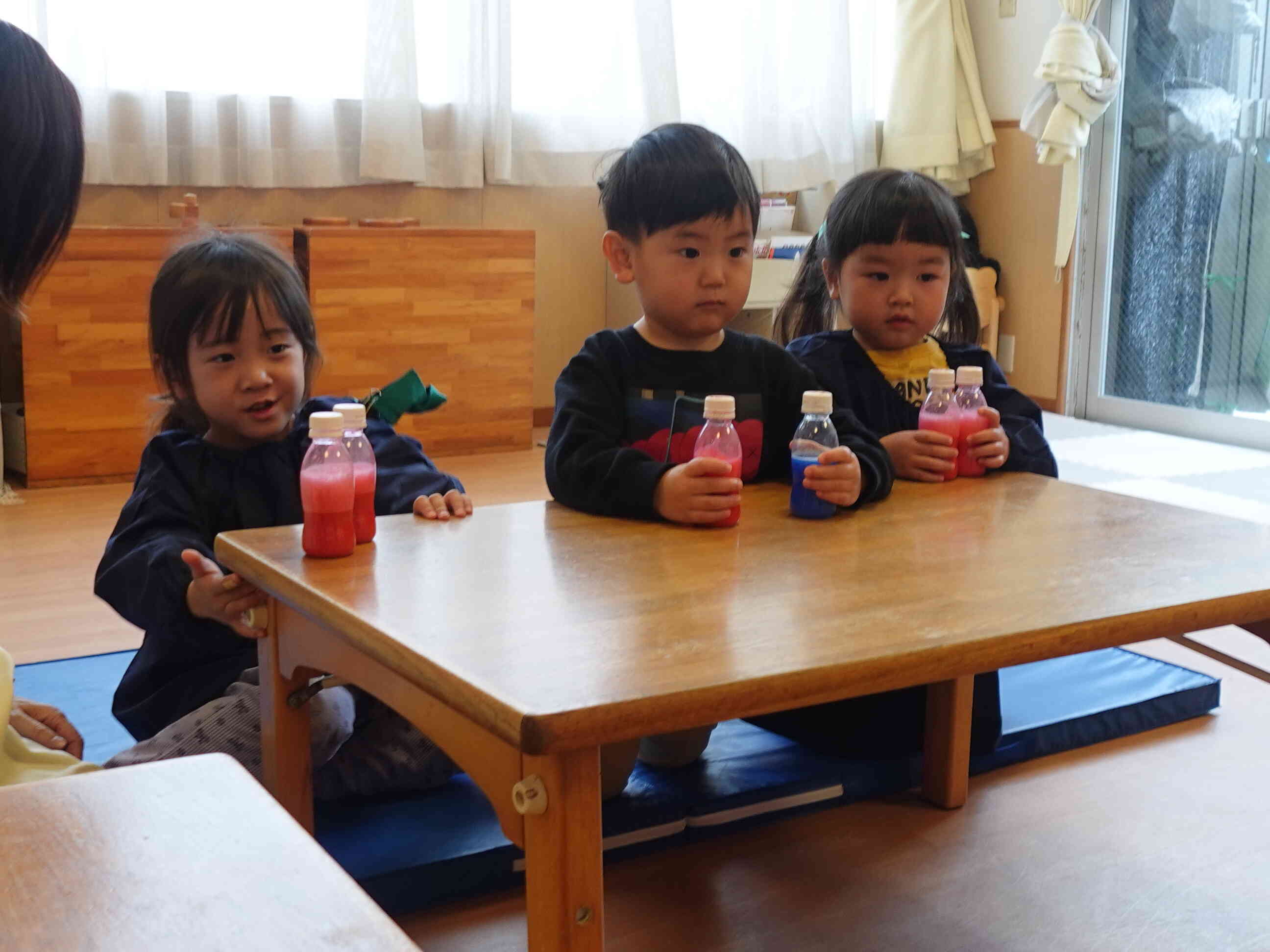 赤と青、きれいだから混ぜないでいようかな…