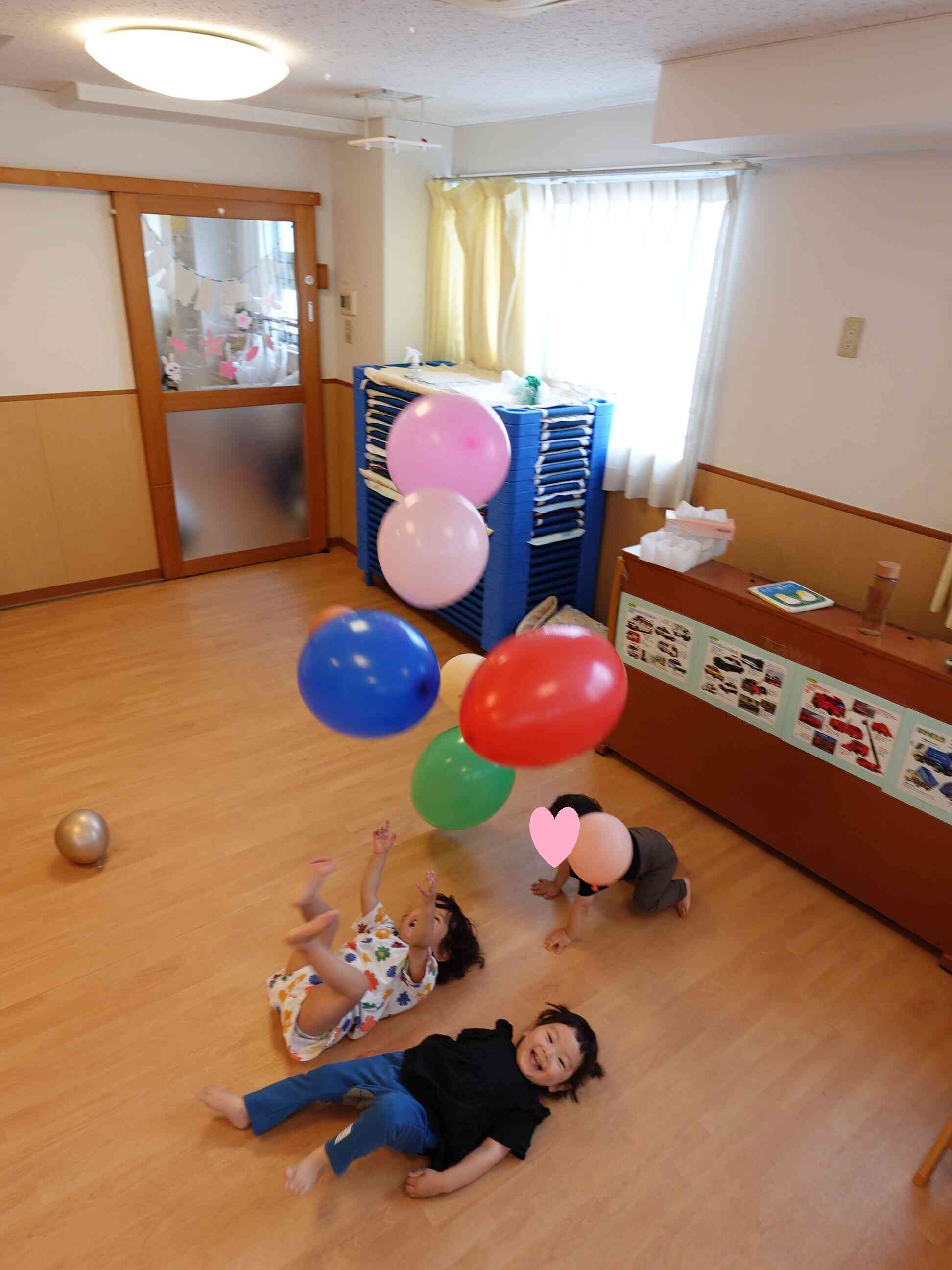 風船降ってきた～！