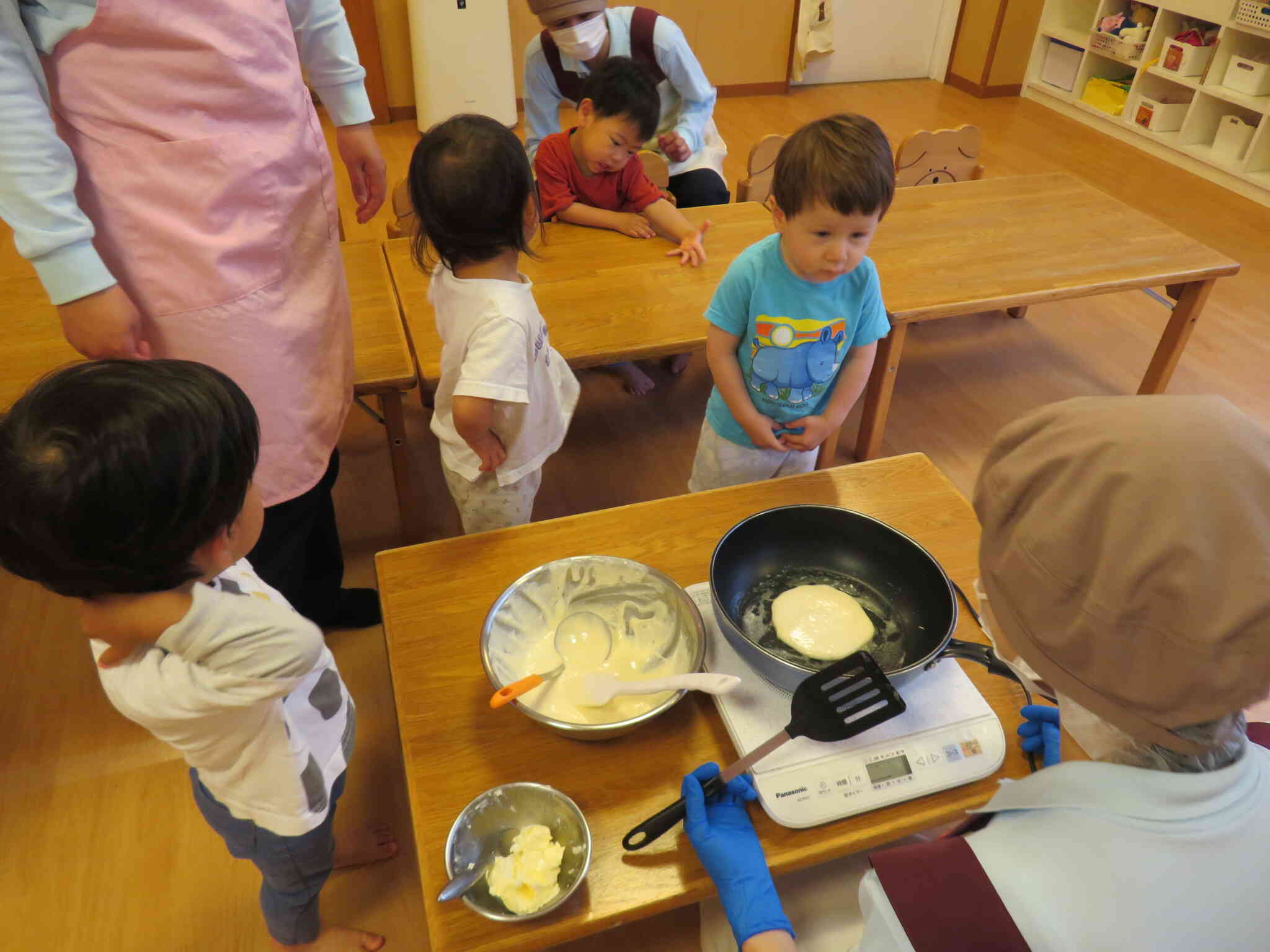 パンケーキ…まだ焼けない？