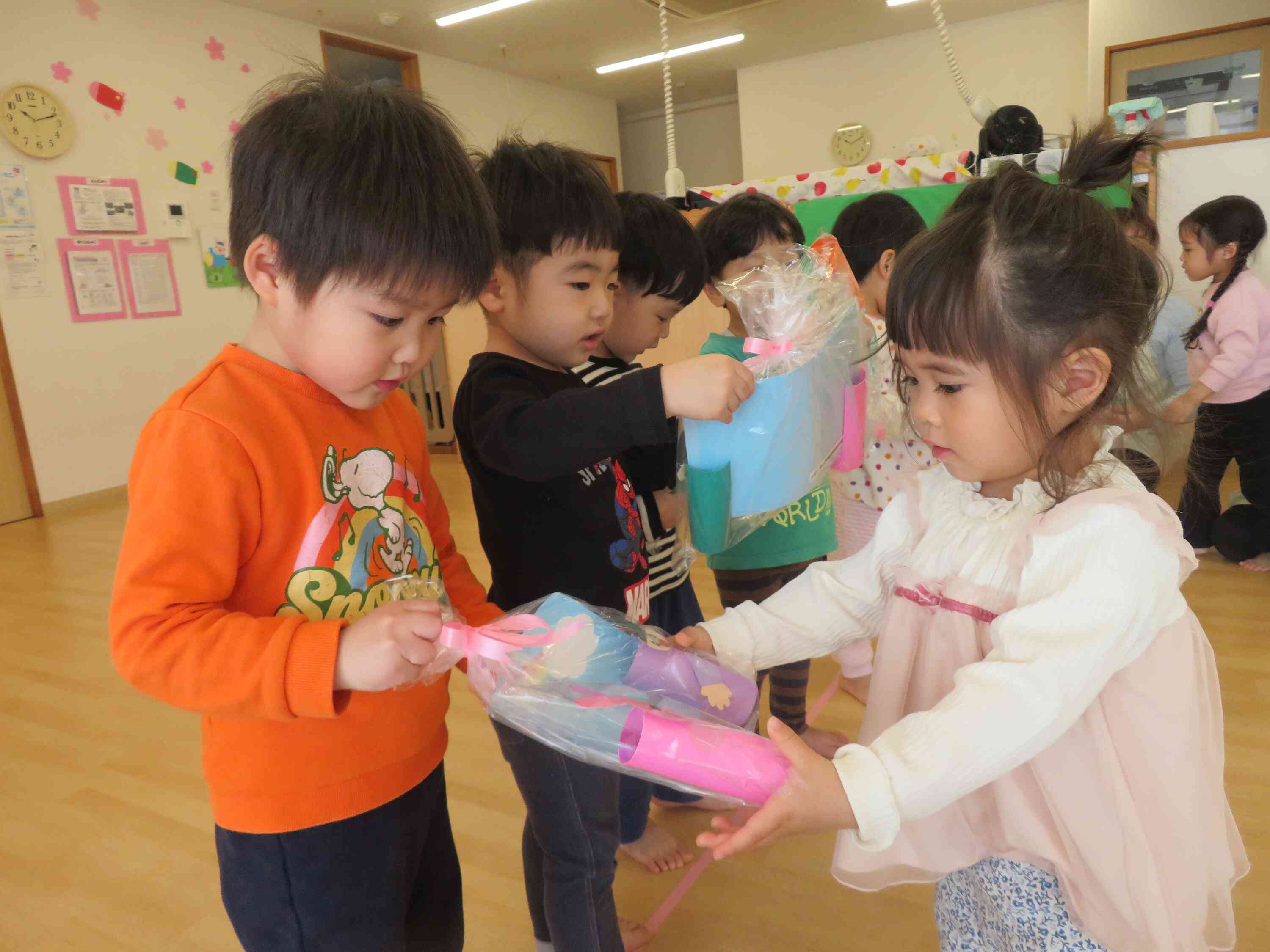 2歳児クラスのお友だちとお別れ寂しいなぁ・・・
