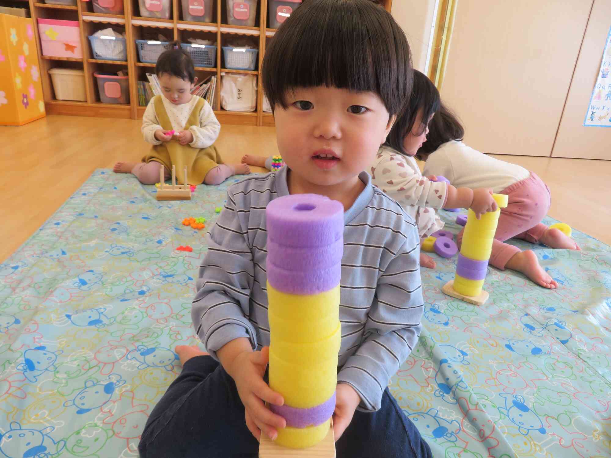 みて！たくさん積み上げたよ！