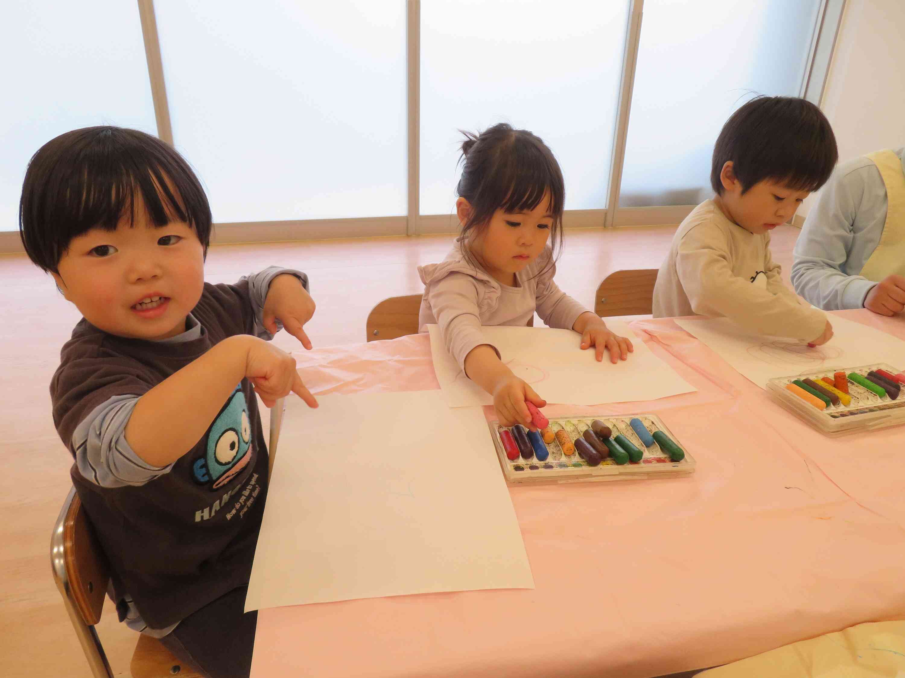 「何を描こうかな？」