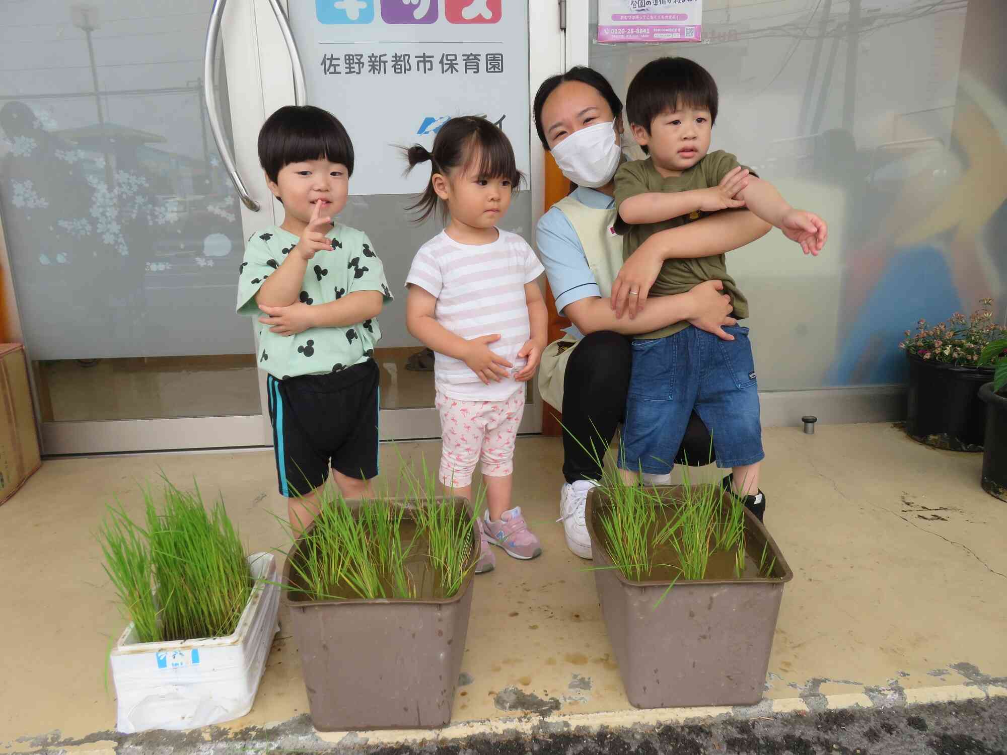 2歳児クラスのお友だち！ハイポーズ！