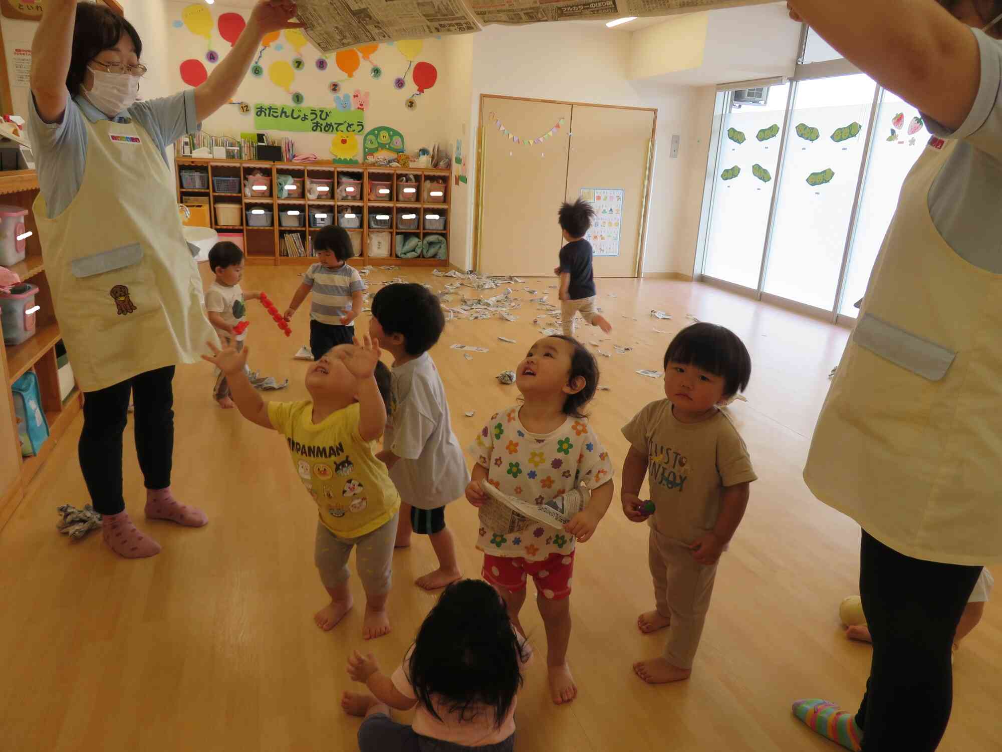 新聞あそびをしました♪
