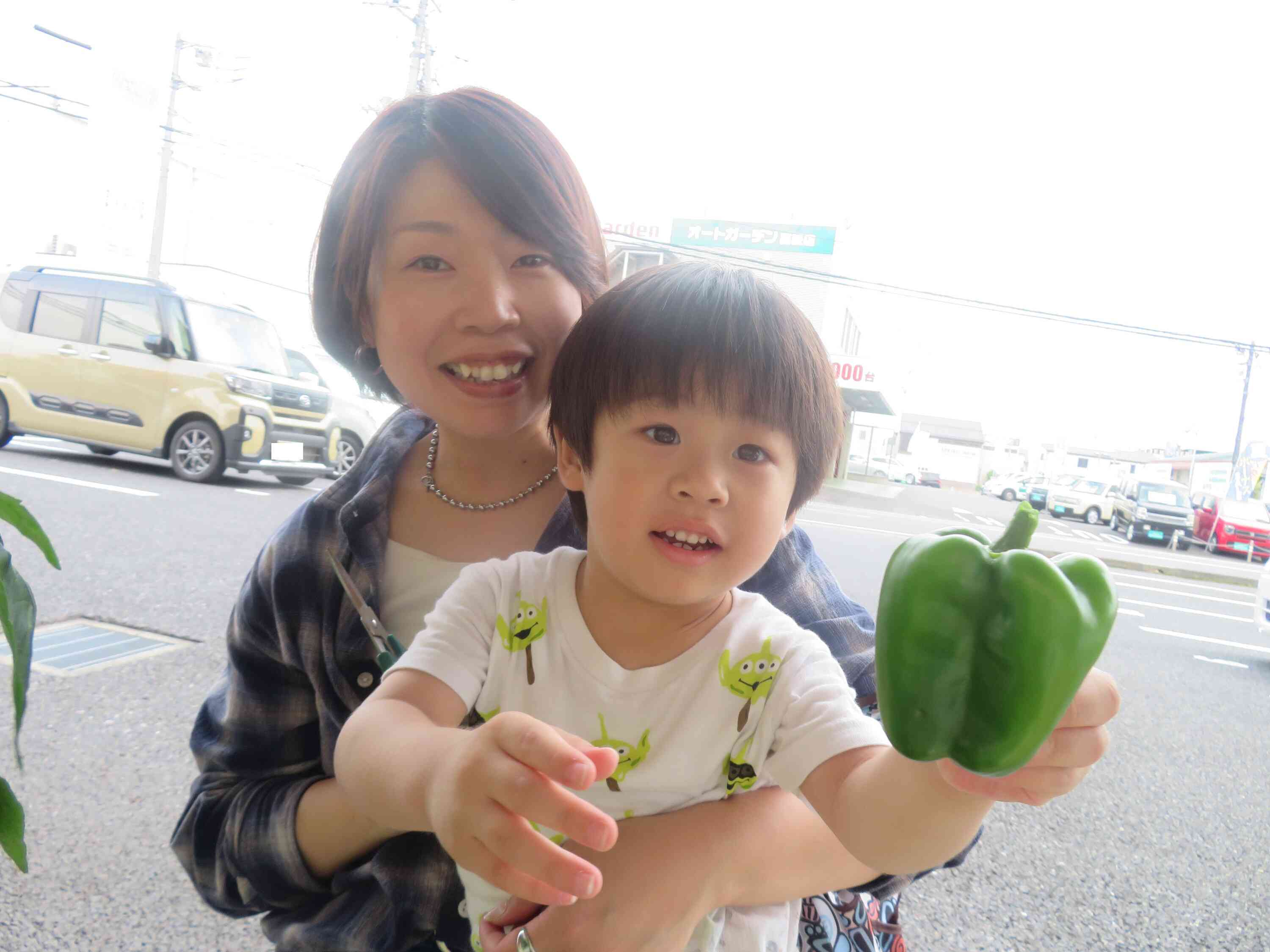 立派なピーマン！「みてみて～」