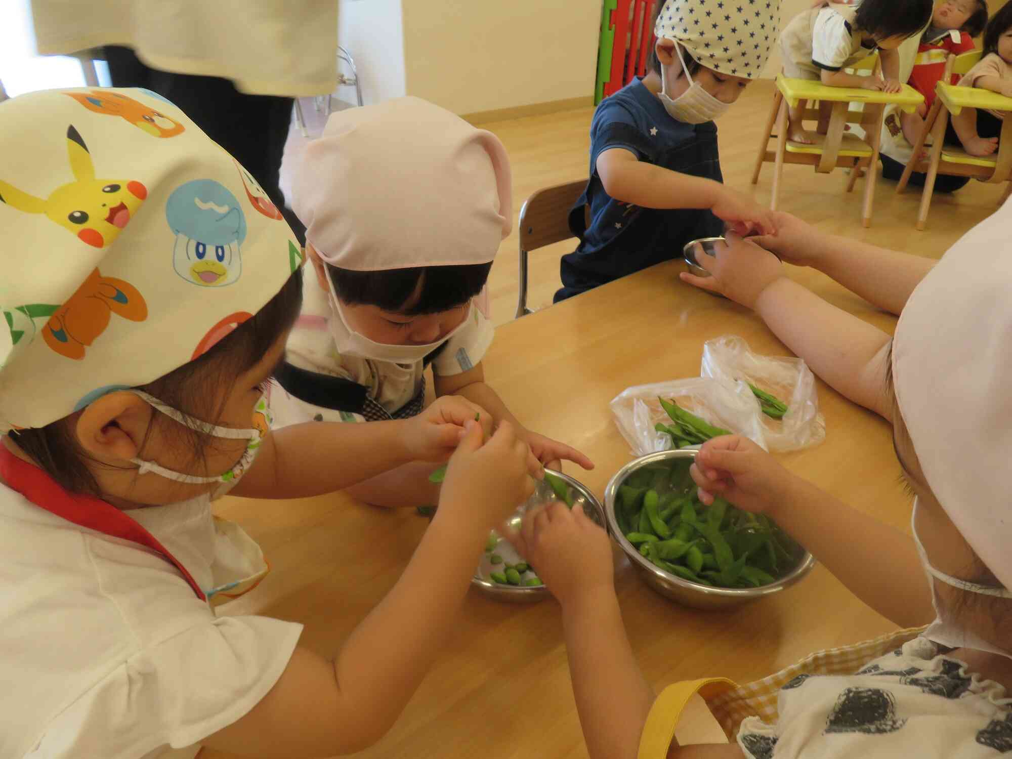 豆をさやから取り出せたよ！