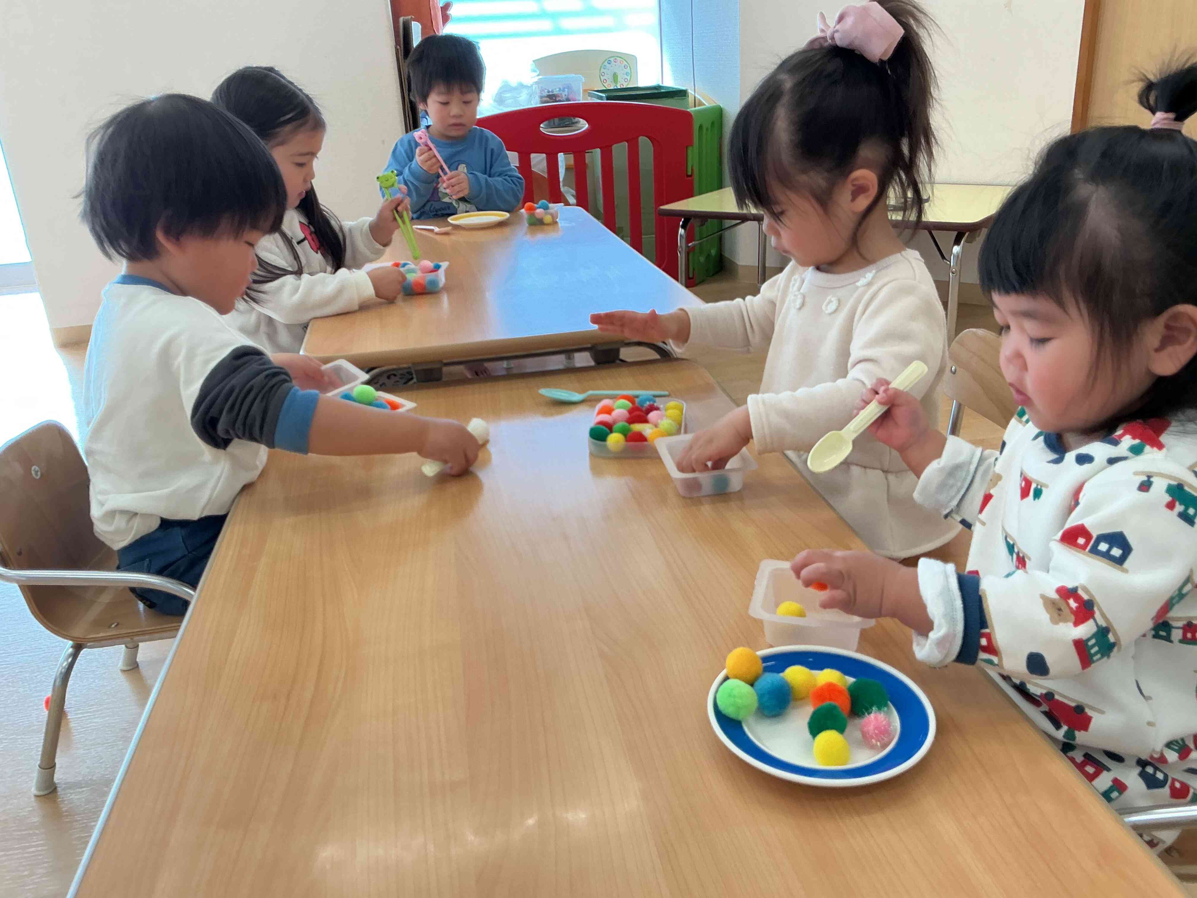 ゆったりとした雰囲気の中、好きなあそびを楽しんでいます♫
