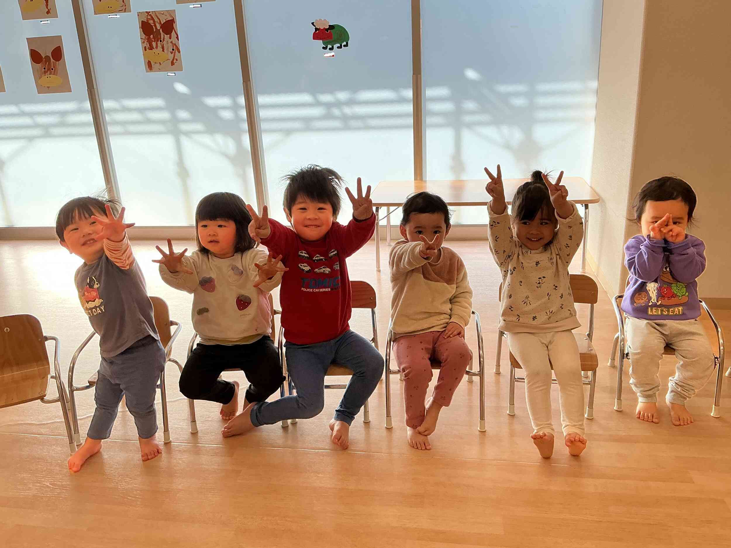 お楽しみ会の前に仲良くハイ、チーズ！