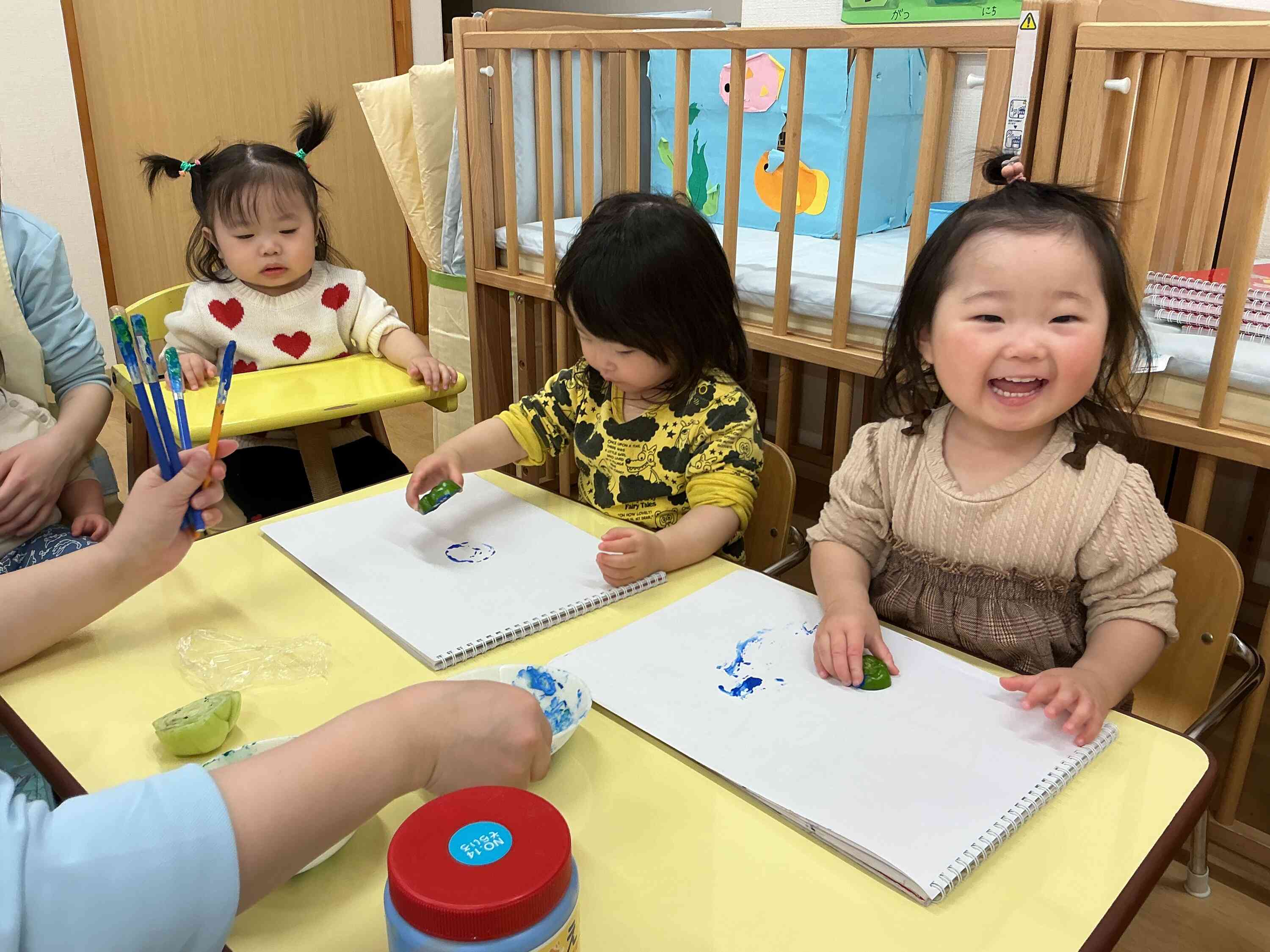 野菜スタンプで遊びました。