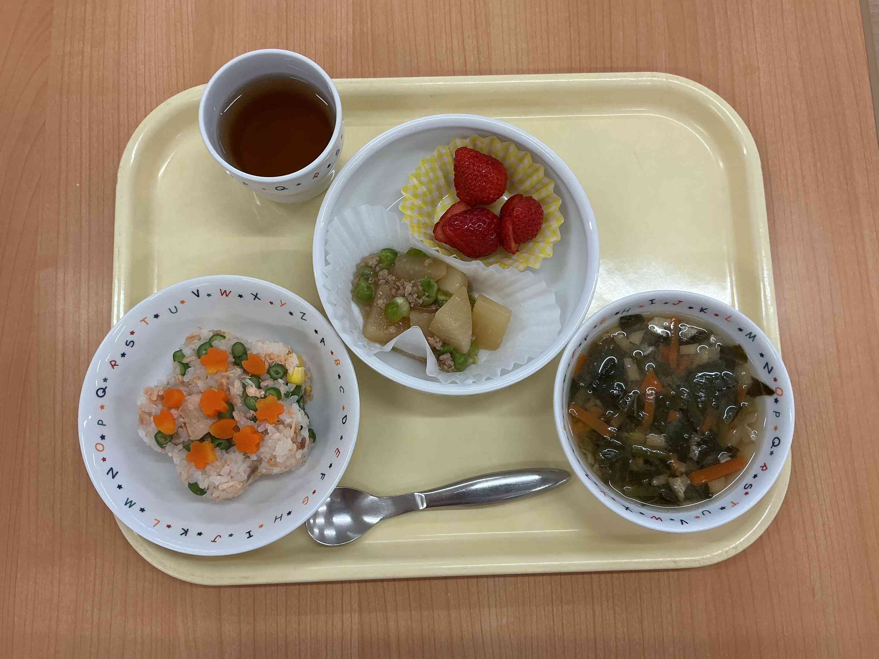 ひな祭り会のお給食！