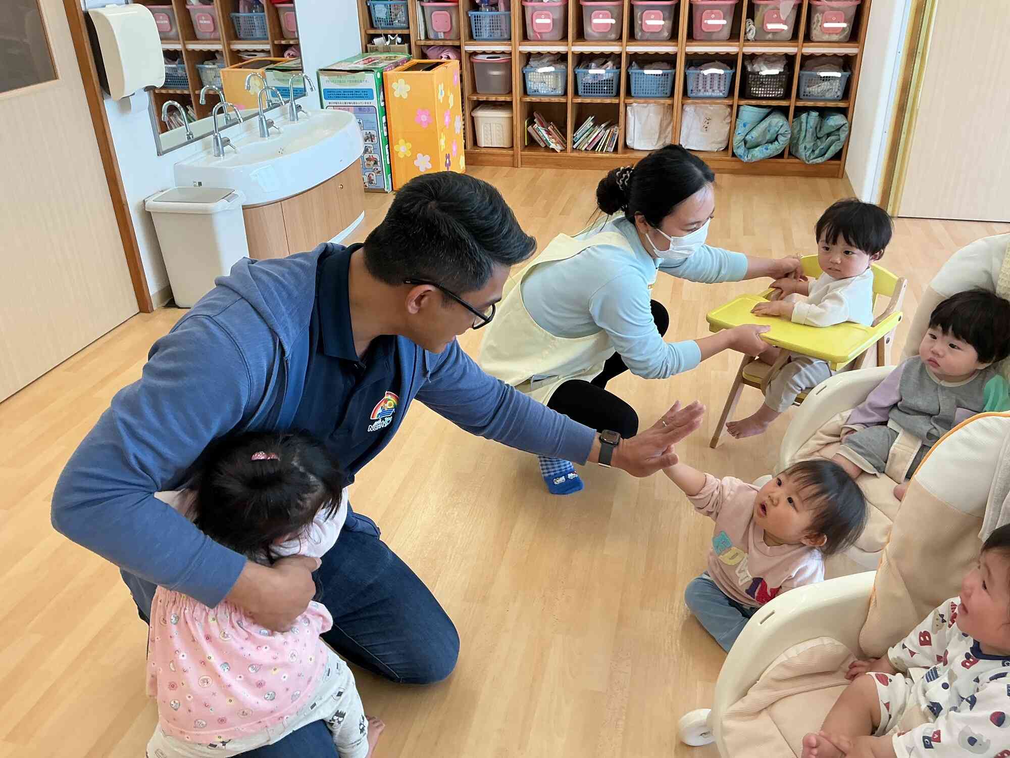 最後は英語の先生とハイタッチ！