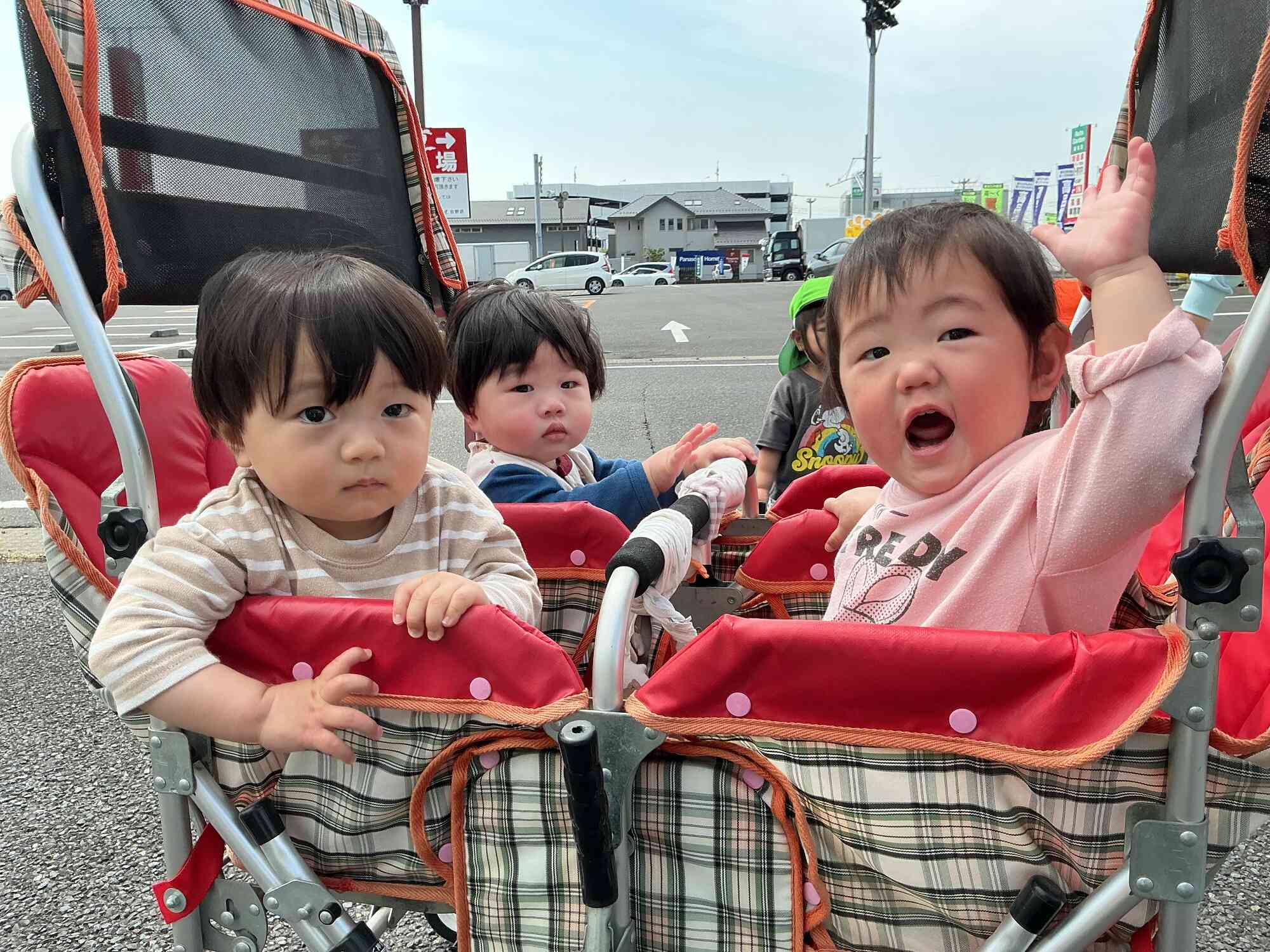 おさんぽたのしいな♪