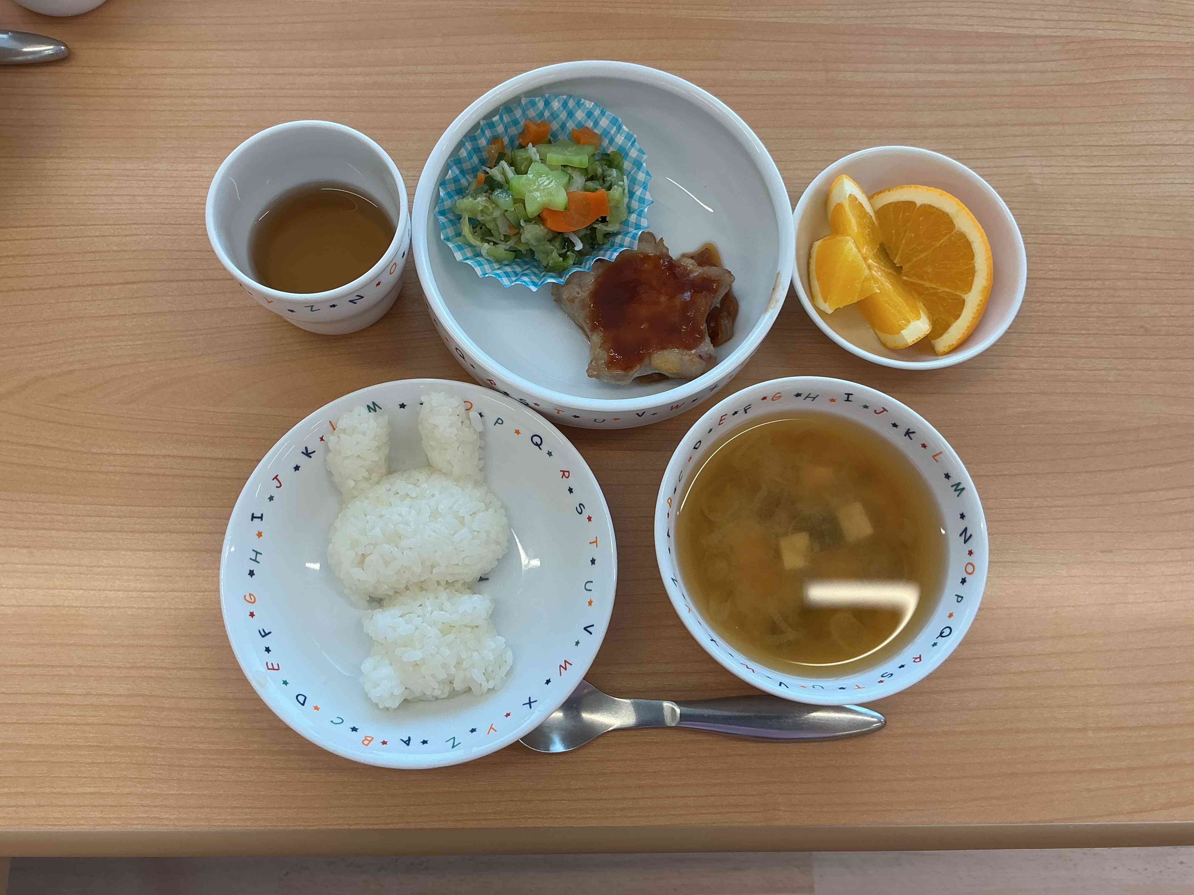 お楽しみ会の日の給食♪