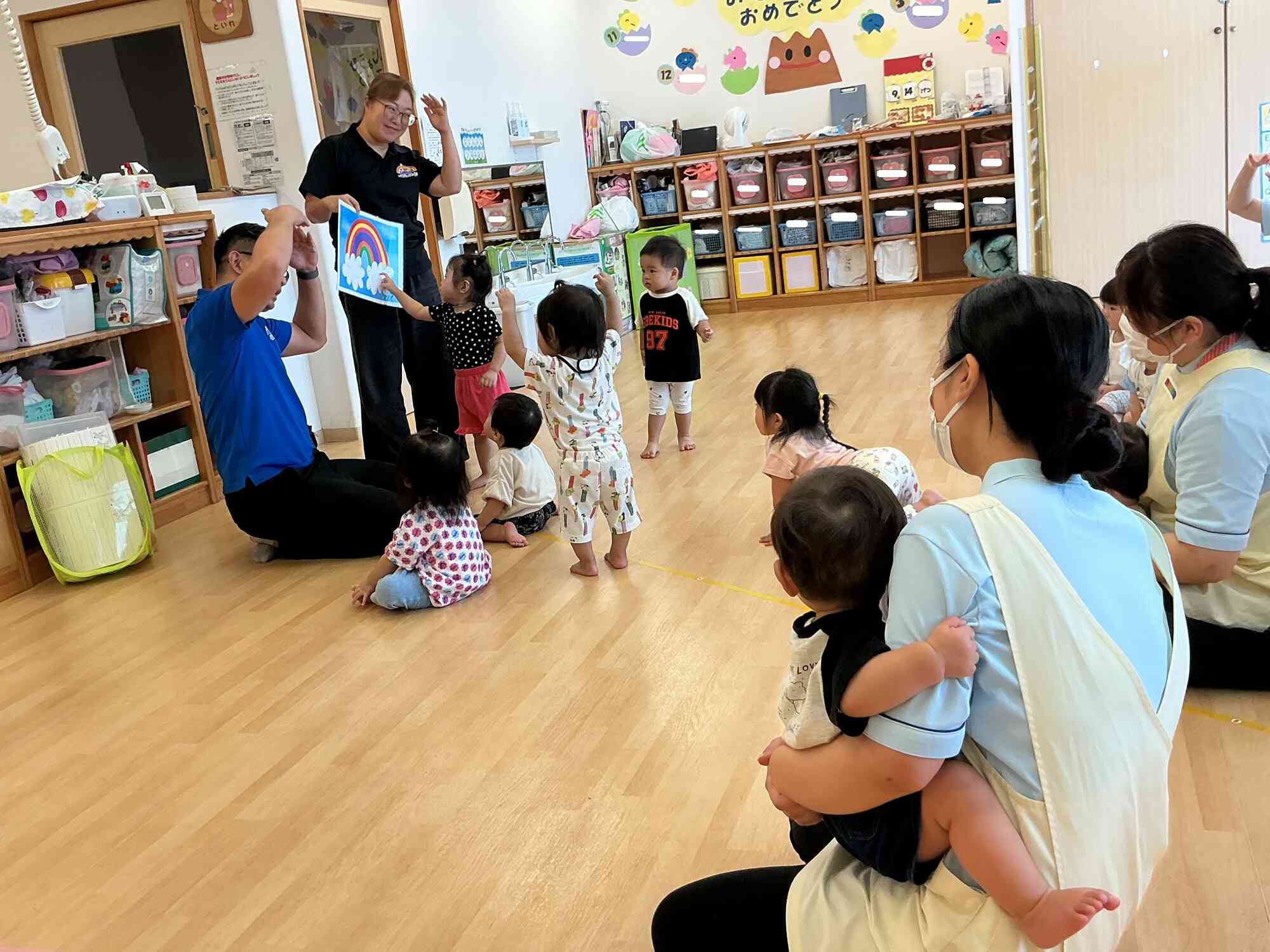 今日の英語教室は何をするのかな♪