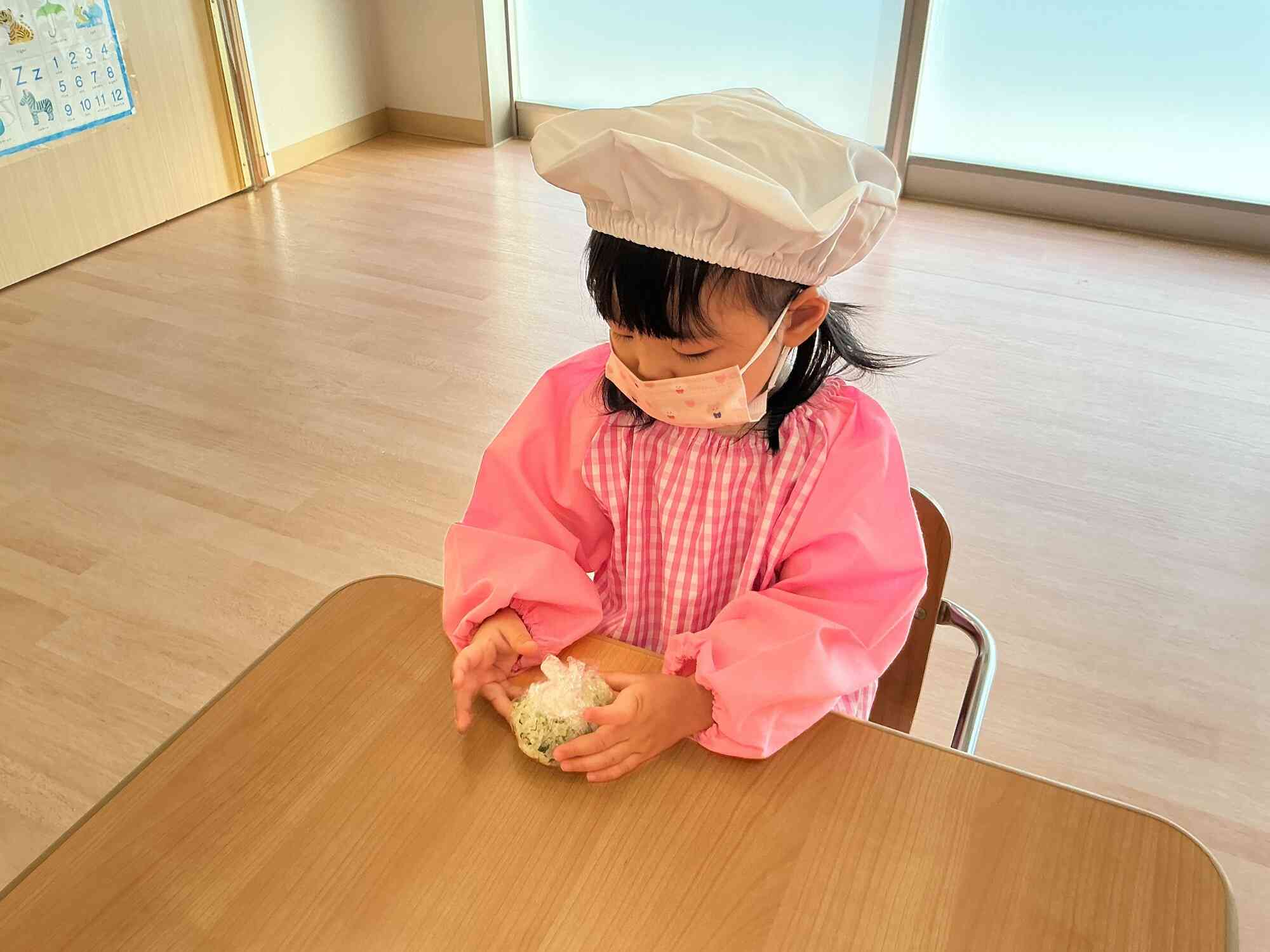 自分で作ったおにぎりは美味しいね♪