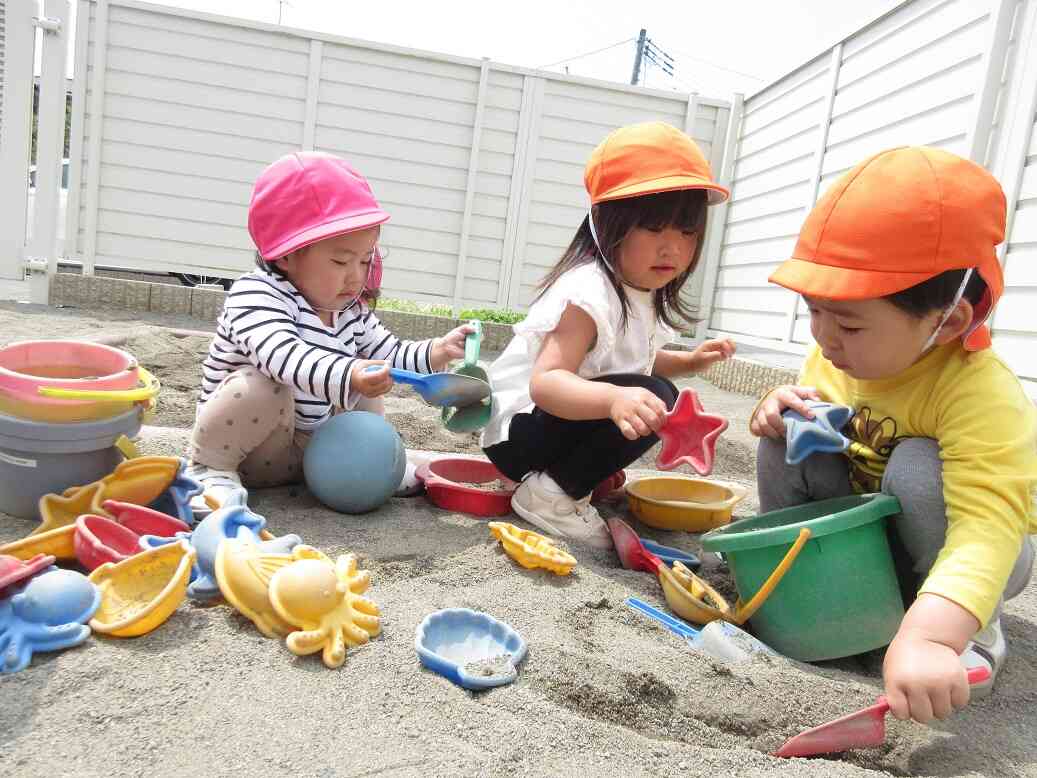 お庭で遊んだよ！