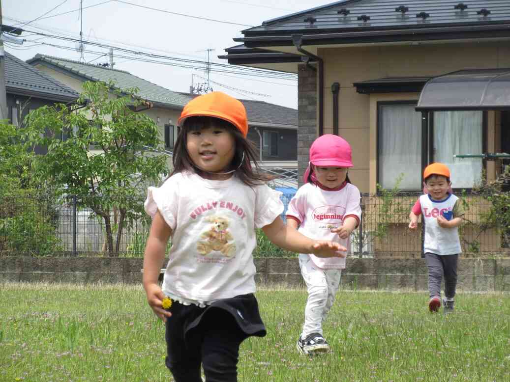 公園ではみんなで元気に追いかけっこ★