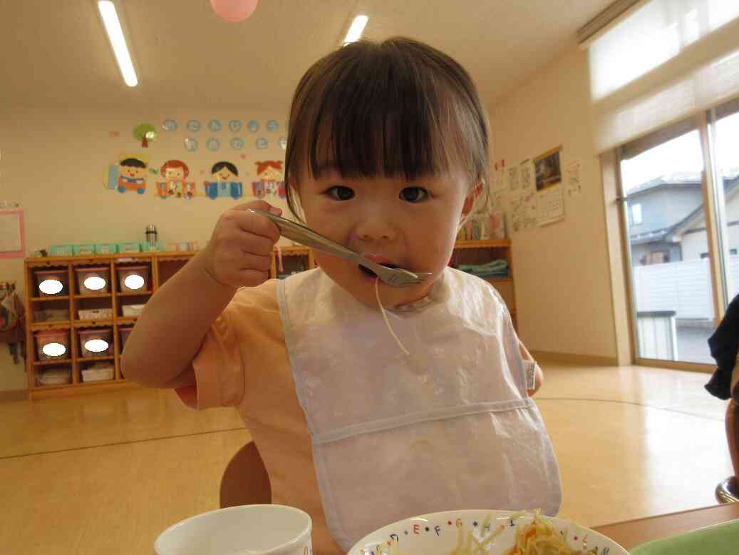 フォークの使い方、上手でしょ♡