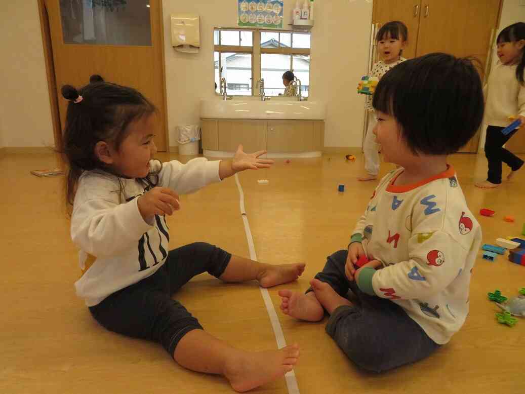 お友だちと一緒に「どーっちだ」☆