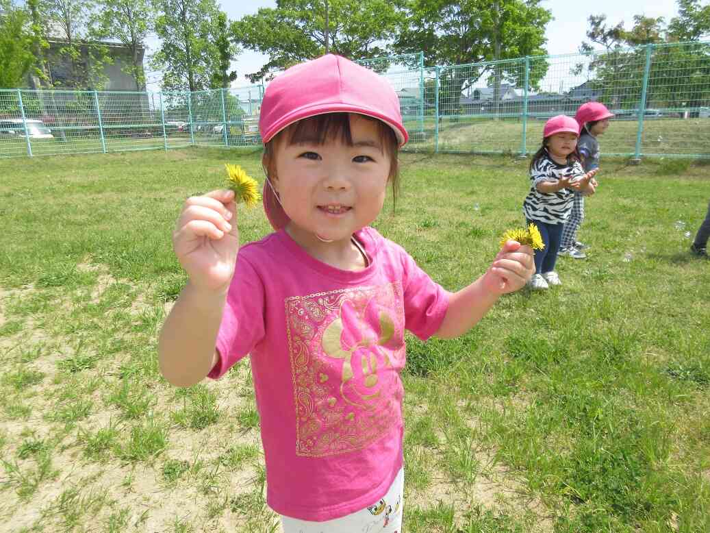 おもいっきり外遊び！【あひる組（１歳児）・うさぎ組（２歳児）】