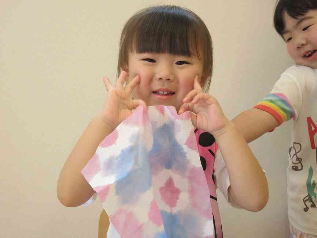 染めた紙を広げてみると．．．