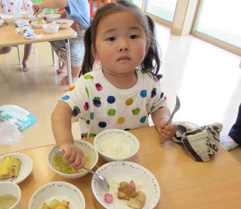 収穫したラディッシュを食べました♪(あひる、うさぎ組)