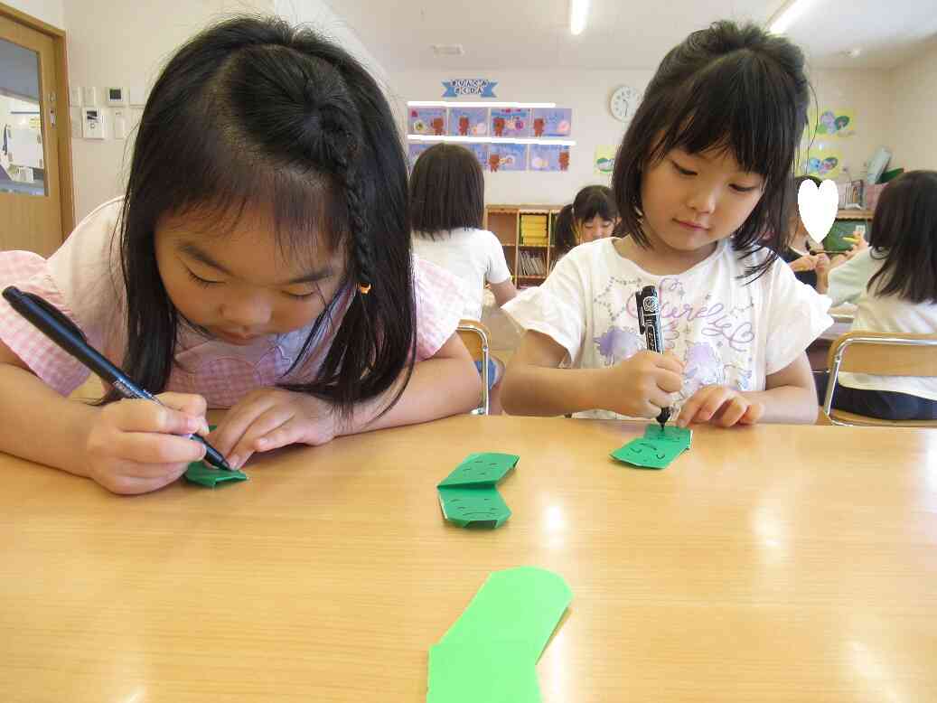 夏祭りの準備中！①５歳児・きりん組