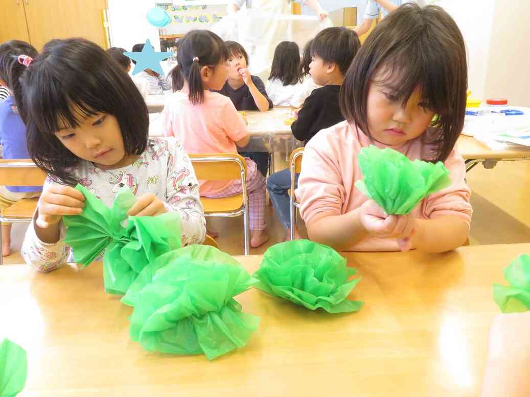 夏祭りの準備中！②5歳児・きりん組