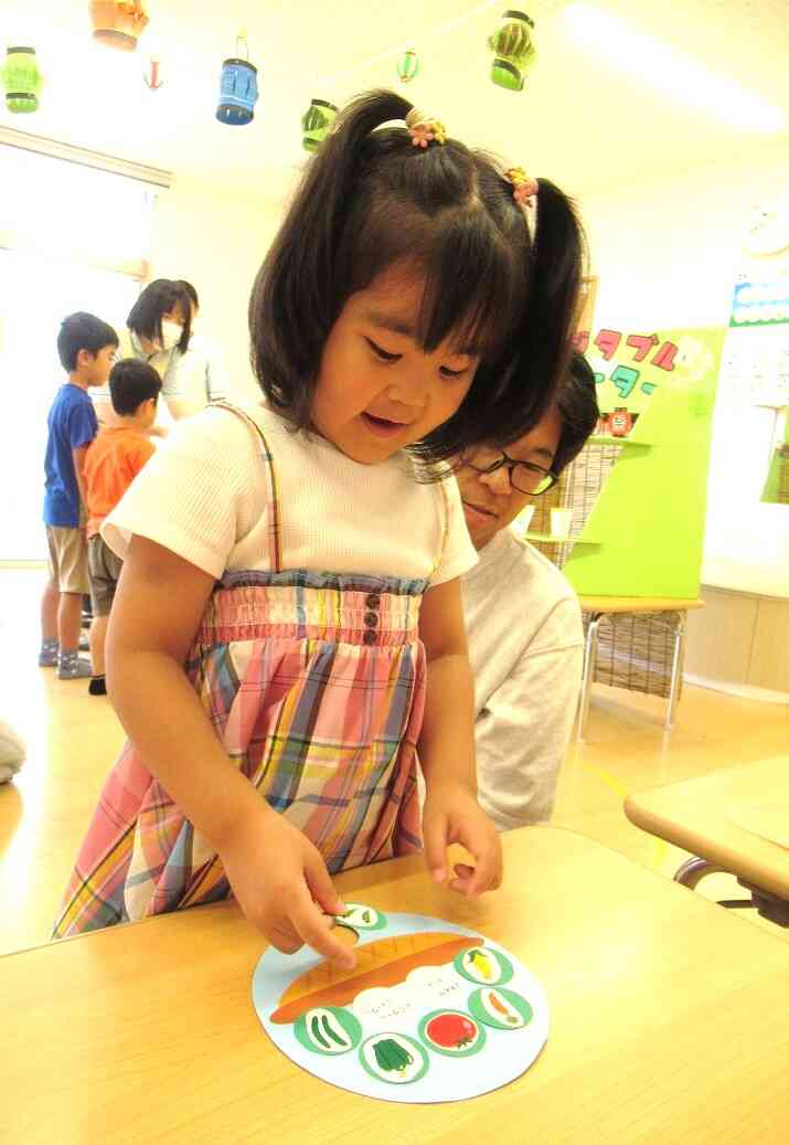 夏祭りの様子【うちわ】