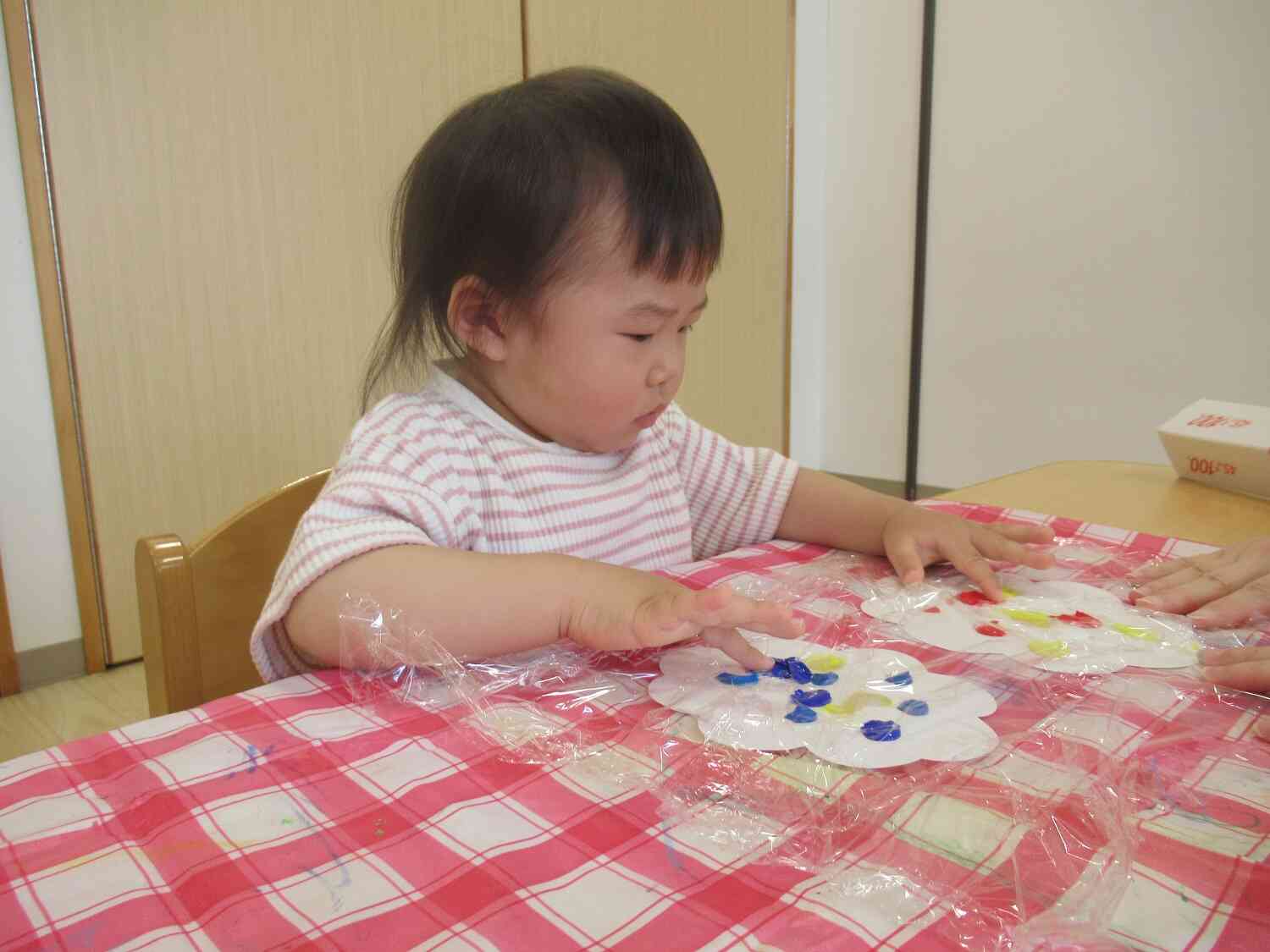 絵の具の感触不思議だな～