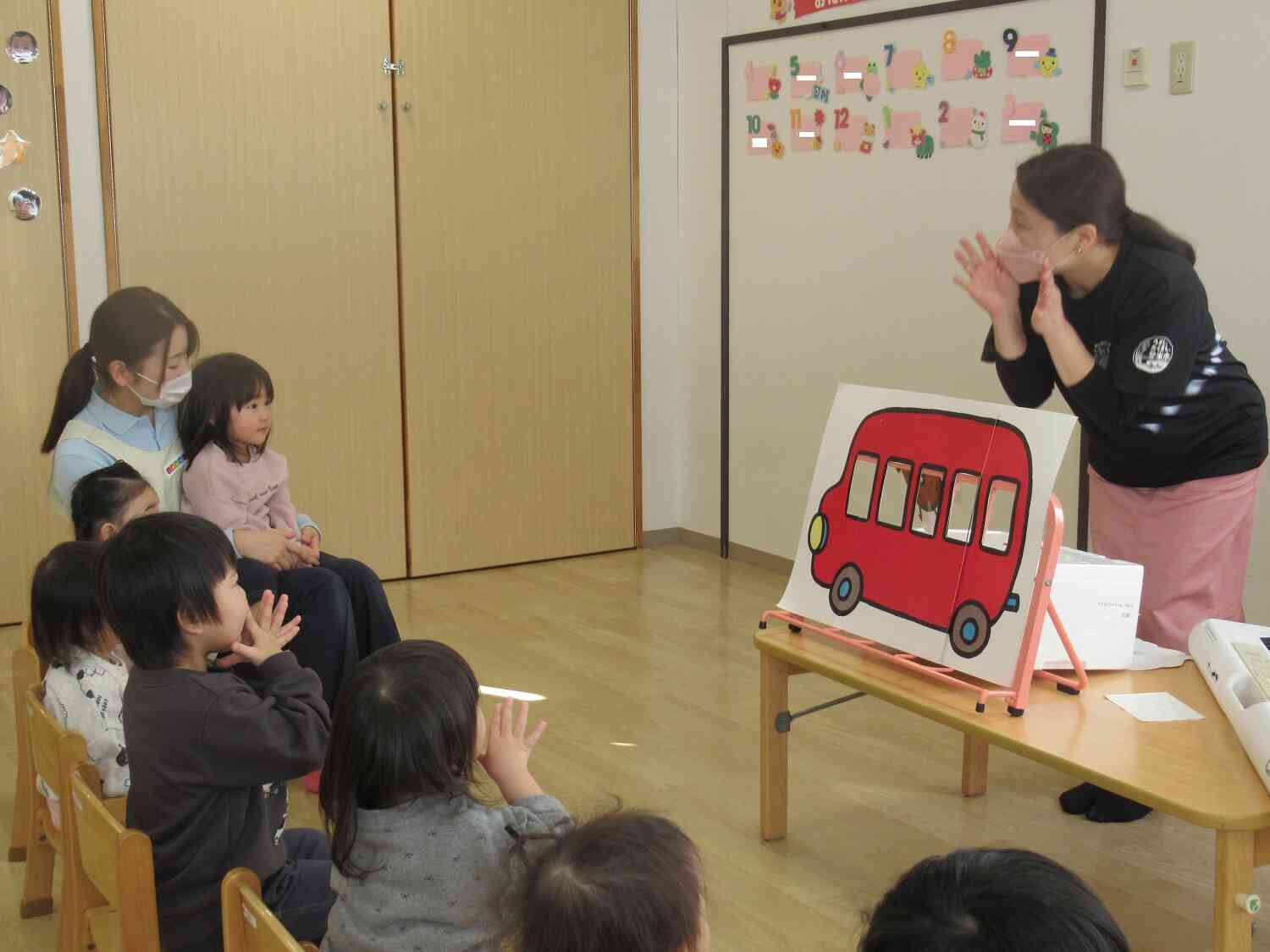 絵本の読み聞かせ☆