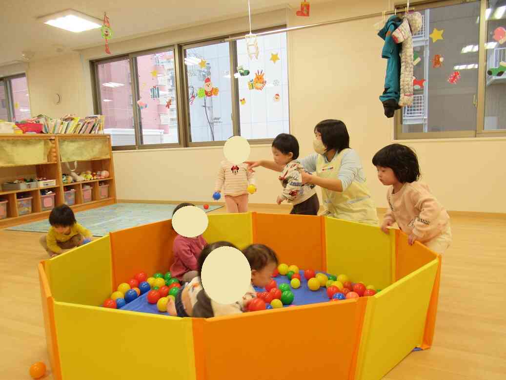 ボールプール楽しいね！