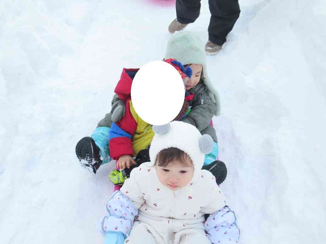 ソリに乗って♪