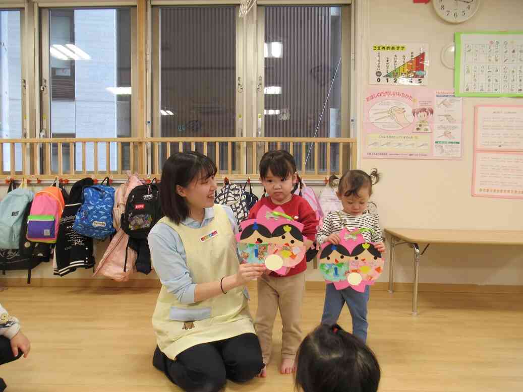 各クラスひなまつり製作を紹介しましたよ！