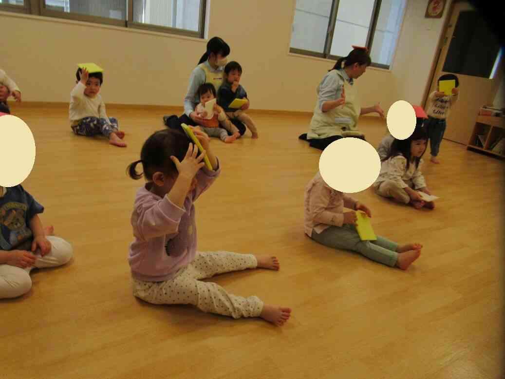 カラーボードを使ったリトミック♪