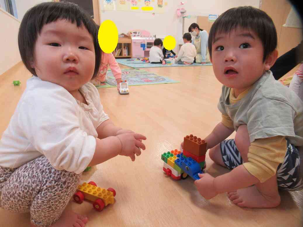 お友だちと遊ぶの楽しいな♬（乳児クラス）